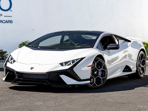 Used 2023 Lamborghini Huracan Tecnica image 1