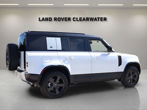 Used 2024 Land Rover Defender 110 S AWD/4WD image 4
