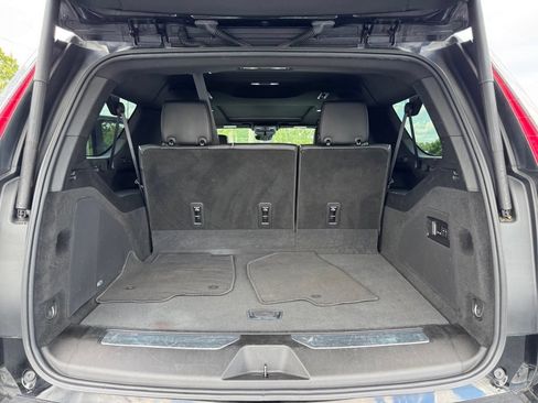 Certified 2022 Cadillac Escalade ESV Premium Luxury AWD/4WD image 37