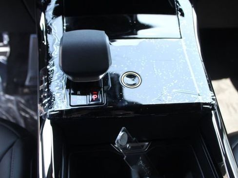 New 2025 Land Rover Range Rover Sport Dynamic SE image 13