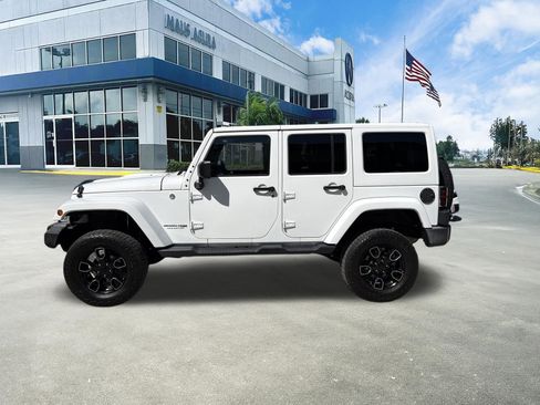 Used 2018 Jeep Wrangler Unlimited Sahara image 7