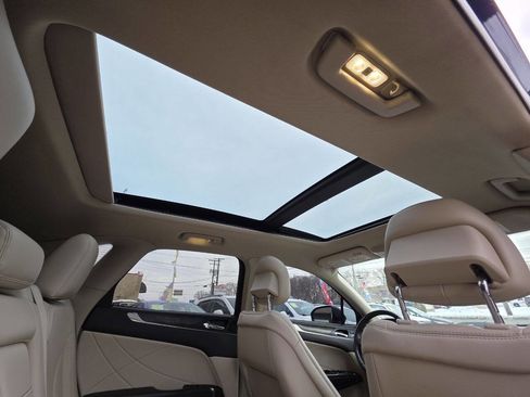 Used 2017 Lincoln MKC Reserve image 17