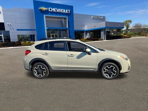 Used 2016 Subaru Crosstrek 2.0i Premium AWD/4WD image 8