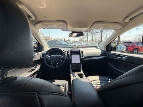 Used 2024 Ford Edge SEL w/ Convenience Package image 15