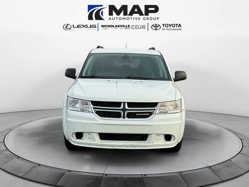 Used 2020 Dodge Journey SE w/ SE Popular Equipment Group image 8