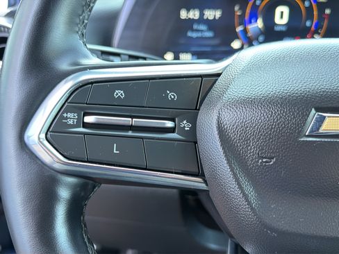 Used 2025 Chevrolet Equinox LT w/ Convenience Package II FWD image 17