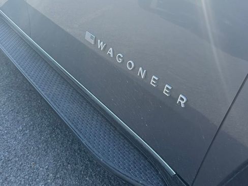 Used 2022 Jeep Wagoneer Series II w/ Premium Group I image 8