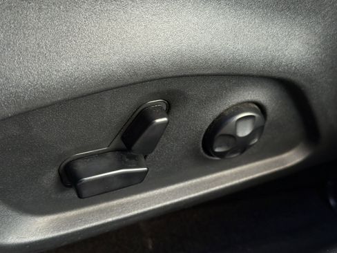 Used 2019 Jeep Compass Latitude w/ Popular Equipment Group image 26