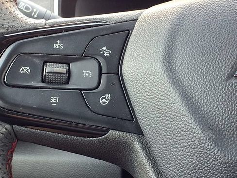 Used 2023 Chevrolet TrailBlazer RS FWD image 16