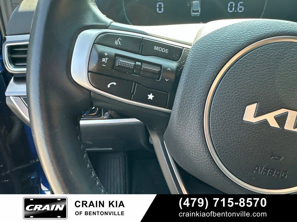 Certified 2025 Kia Sportage EX FWD image 21