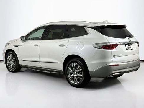 Used 2023 Buick Enclave Essence w/ Experience Buick Package image 9