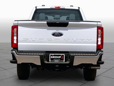 New 2026 Ford F250 XL w/ XL Chrome Package AWD/4WD image 4