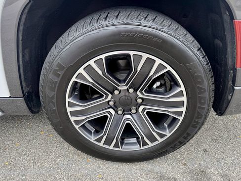 Used 2022 Jeep Wagoneer Series III image 10