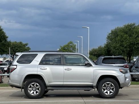 Used 2024 Toyota 4Runner TRD Off-Road Premium AWD/4WD image 3