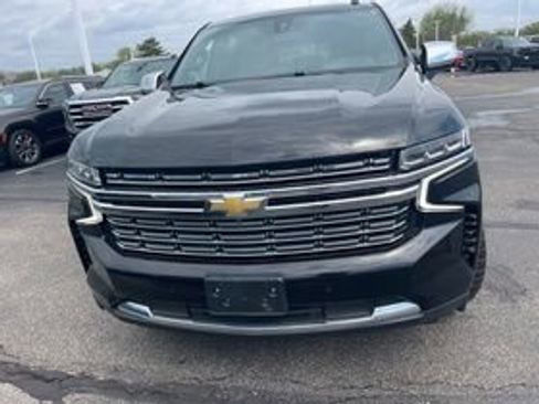 Used 2021 Chevrolet Tahoe Premier w/ Premium Package AWD/4WD image 2