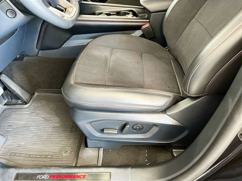 Used 2025 Ford Explorer ST image 19