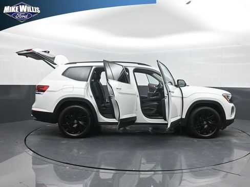 Used 2026 Volkswagen Atlas SE FWD image 27