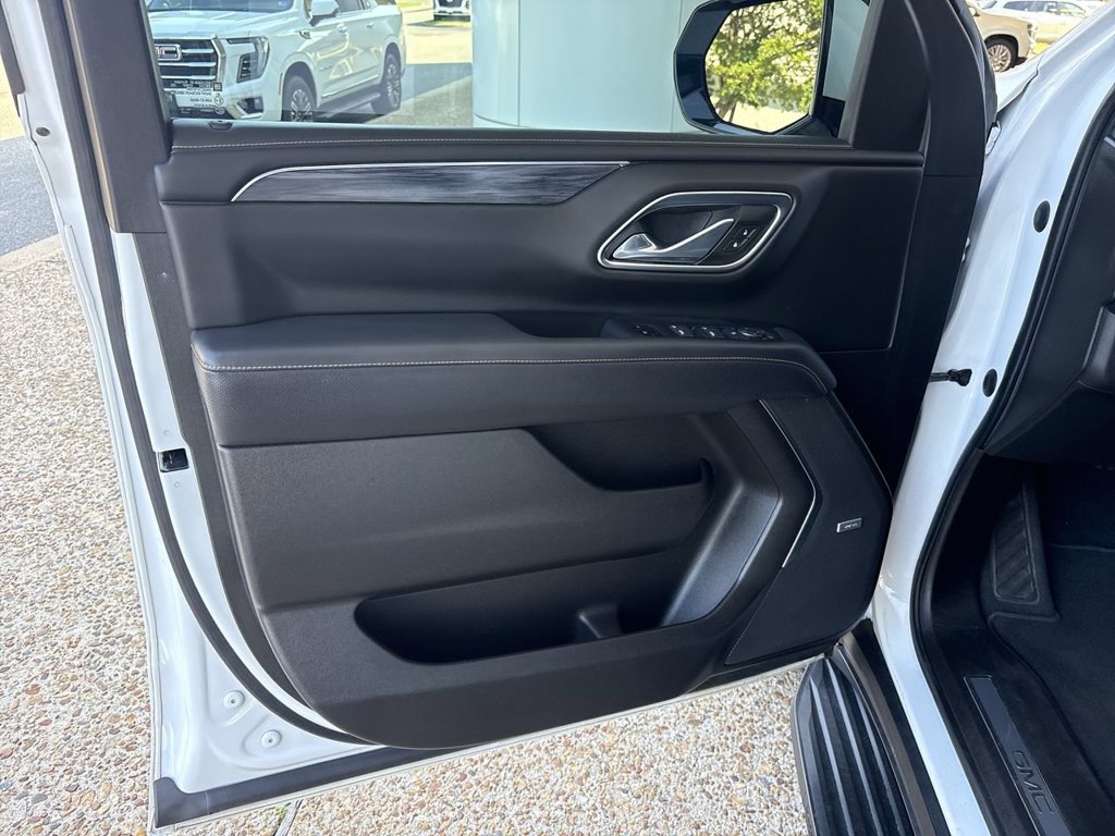 Certified 2021 GMC Yukon XL SLT AWD/4WD image 21