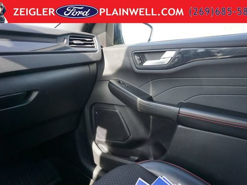 Used 2023 Ford Escape ST-Line Select AWD/4WD image 30