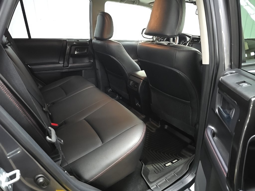 Used 2021 Toyota 4Runner TRD Off-Road Premium w/ Moonroof Package AWD/4WD image 18