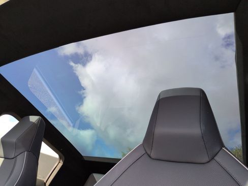 Used 2024 Tesla Cybertruck Cyberbeast image 28