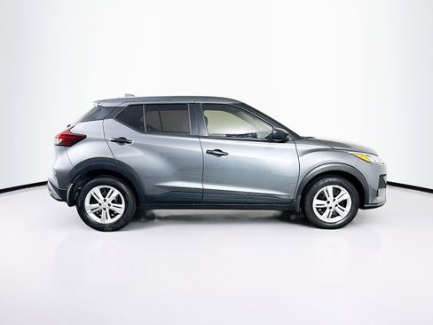 Used 2024 Nissan Kicks S image 10