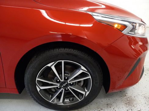 Used 2023 Kia Forte LXS FWD image 3