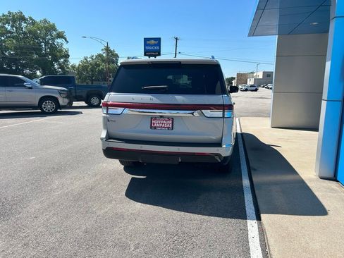 Used 2024 Lincoln Navigator L Reserve AWD/4WD image 6