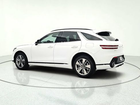 Used 2022 Genesis GV70 3.5T Sport w/ Sport Advanced Package AWD/4WD image 5
