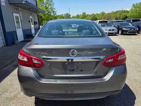 Used 2018 Nissan Altima 2.5 S w/ S Convenience Package FWD image 6