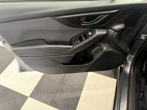 Used 2021 Subaru Crosstrek 2.0i Premium image 13