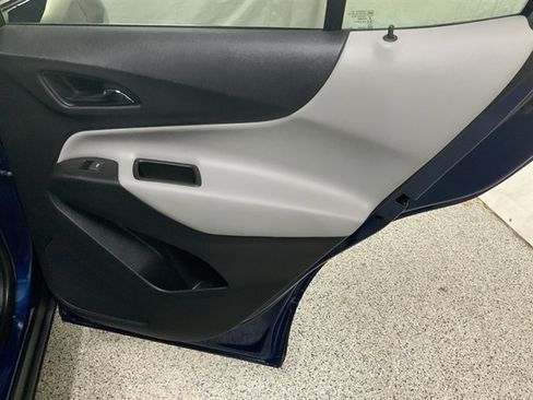 Used 2023 Chevrolet Equinox LT w/ Driver Convenience Package image 38