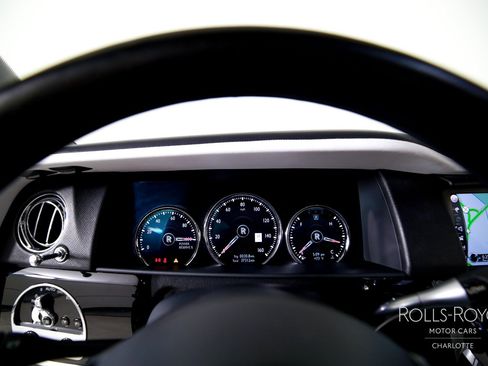 Used 2021 Rolls-Royce Cullinan Black Badge AWD/4WD image 13