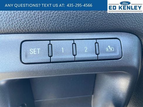 Used 2015 GMC Sierra 1500 SLT w/ SLT Crew Cab Value Package image 24