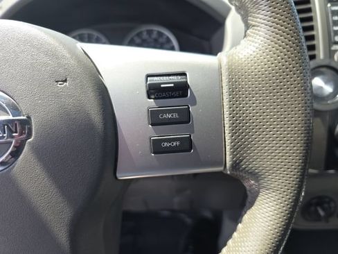 Used 2015 Nissan Frontier SL w/ Moonroof Package AWD/4WD image 22