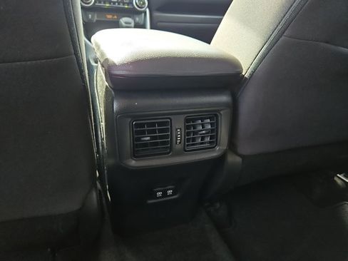 Used 2020 Toyota RAV4 XLE w/ Convenience Package FWD image 18