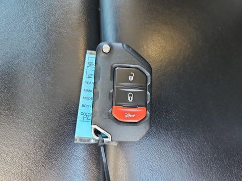 Used 2023 Jeep Gladiator Overland image 33