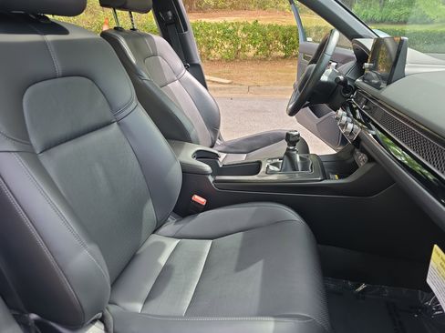 Used 2024 Honda Civic Sport Touring image 10