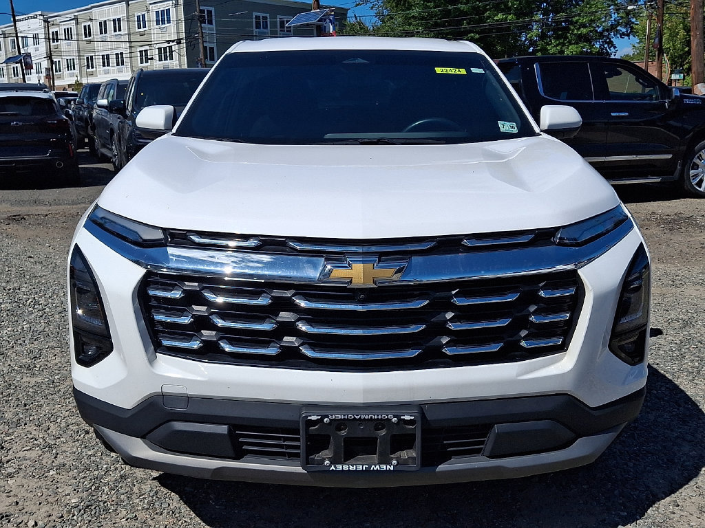 Certified 2025 Chevrolet Equinox LT w/ Safety and Technology Package AWD/4WD image 2