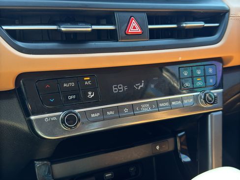 Used 2024 Kia Seltos EX image 24