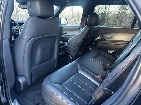 Certified 2025 Land Rover Range Rover Sport SE image 17
