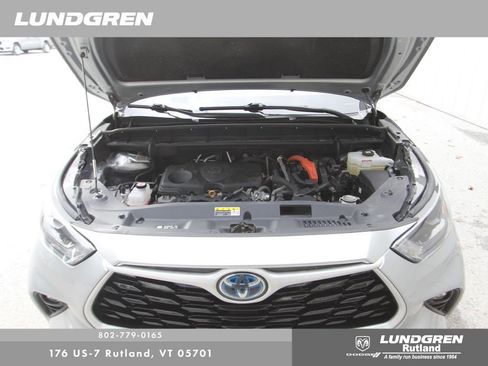 Used 2022 Toyota Highlander XLE image 32