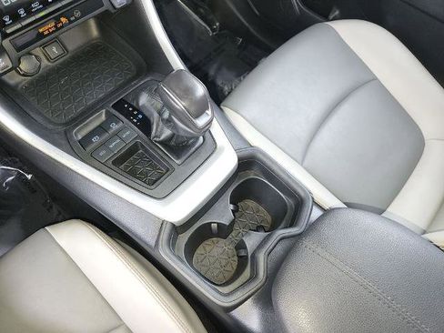 Used 2021 Toyota RAV4 XLE Premium FWD image 22