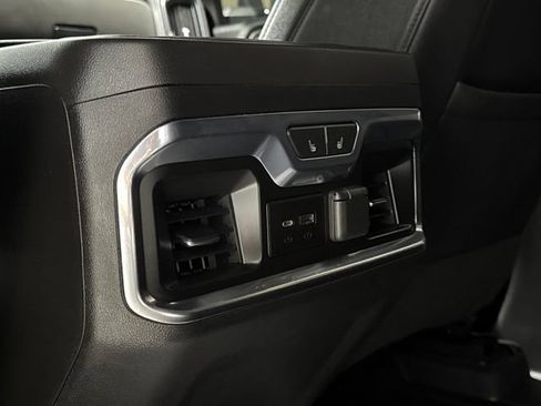 Used 2022 Chevrolet Silverado 2500 LTZ w/ Z71 Chrome Sport Edition AWD/4WD image 17