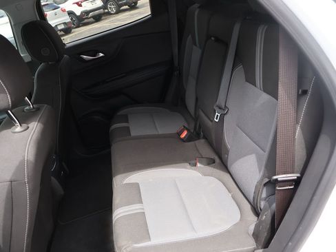 Used 2025 Chevrolet Blazer LT AWD/4WD image 12