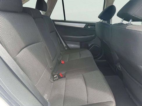 Used 2019 Subaru Outback 2.5i Premium w/ Popular Package #2 AWD/4WD image 13