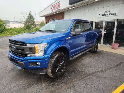 Used 2018 Ford F150 XLT w/ Equipment Group 302A Luxury AWD/4WD image 3