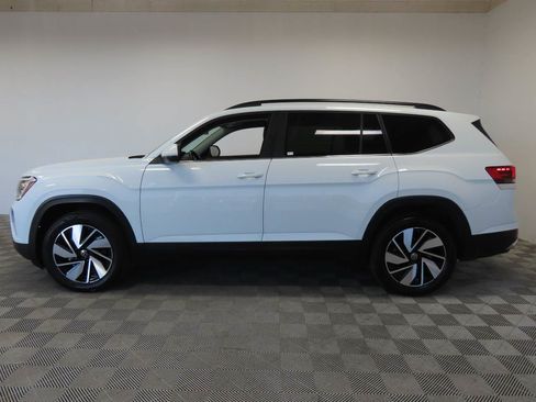 Used 2025 Volkswagen Atlas SE FWD image 5