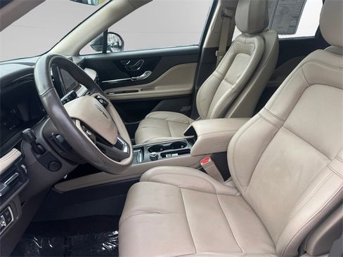 Used 2022 Lincoln Corsair Reserve w/ Equipment Group 201A image 9