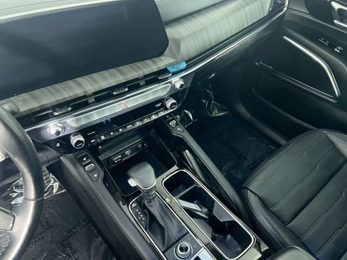 Used 2024 Kia Telluride SX Prestige w/ Towing Package AWD/4WD image 18